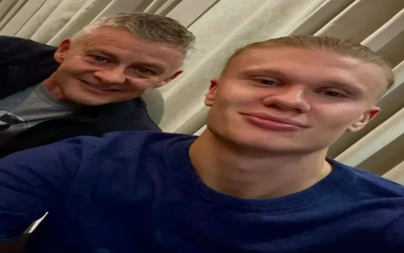 قمة المنافسة: خبرة أسطوري يونايتد تمهد لمانشستر سيتي لقب الدوري 2025